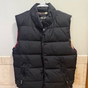 American Eagle Outfitters Men's Dark Puffer Vest